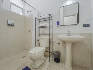 Shower, towels, soap, toilet paper - Punta Arena Housing 2BR home downtown LPZ blocks from beach (La Paz)