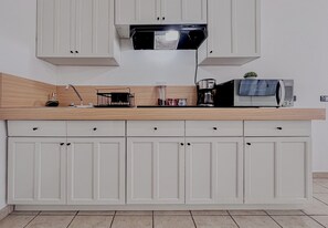 Private kitchen - Punta Arena Housing 2BR home downtown LPZ blocks from beach (La Paz)