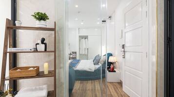 Deluxe Double Room | Desk, laptop workspace, free WiFi, bed sheets