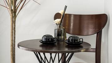 Deluxe Double Room | Desk, laptop workspace, free WiFi, bed sheets