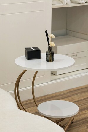 Deluxe Double Room | Desk, laptop workspace, free WiFi, bed sheets - Radisson Hotel Ha Noi (Ha Noi)