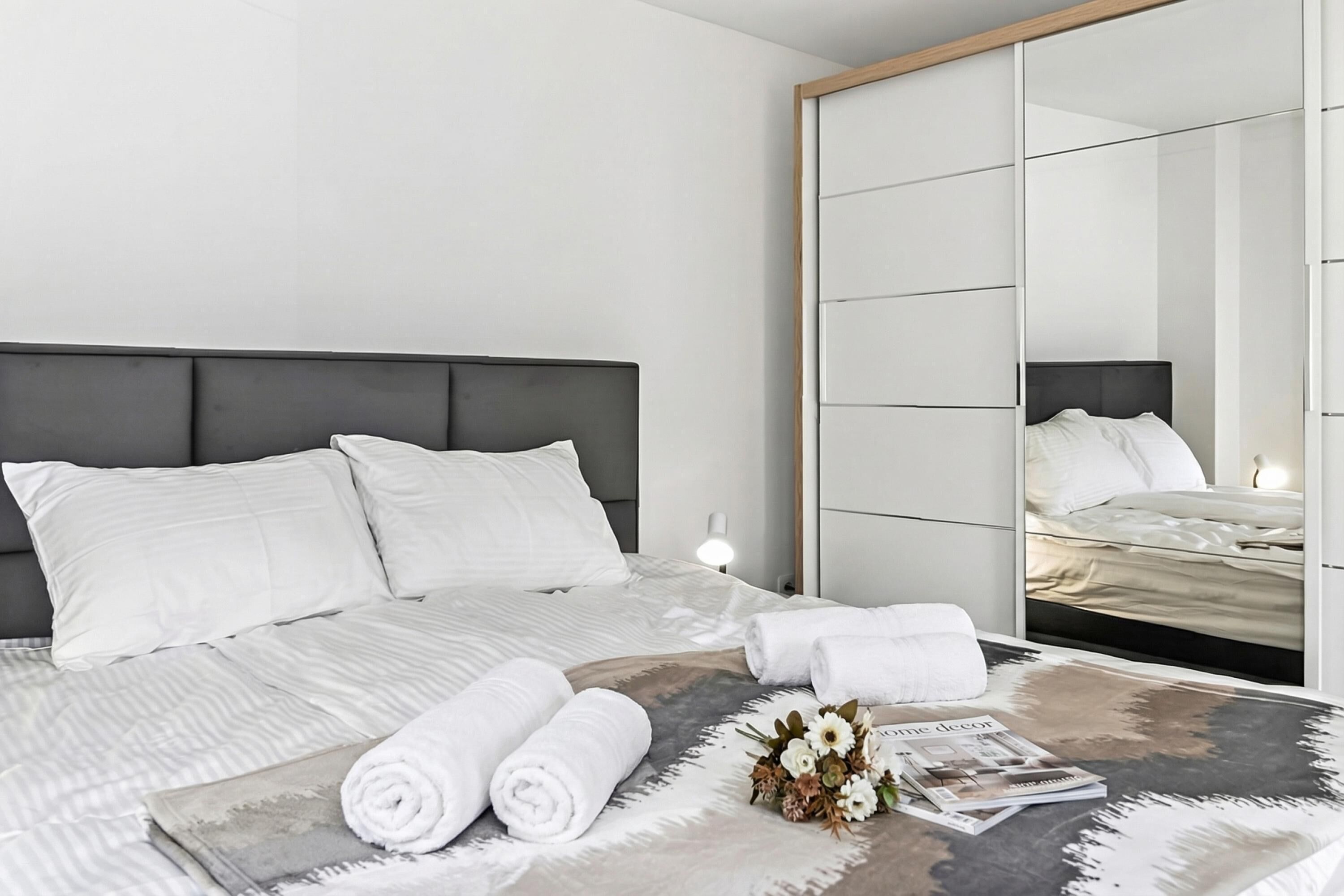 4 chambres, fer et planche à repasser, Wi-Fi gratuit, draps fournis