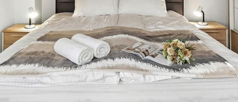 4 bedrooms, iron/ironing board, free WiFi, bed sheets
