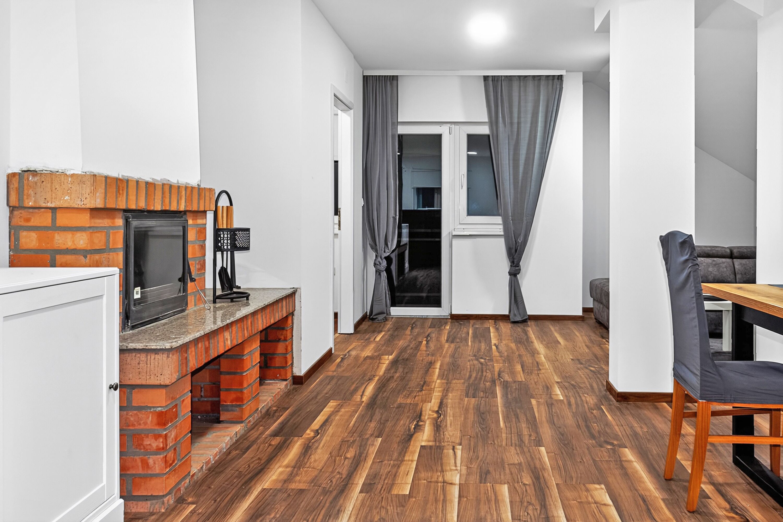 Family House, Multiple Bedrooms, 2 Bathrooms (4 - Bedroom House With Hot Tub &) | Living area