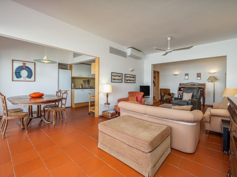 Apartamento En úLtima Planta Con Encanto Clásico En La Marina - Lagos