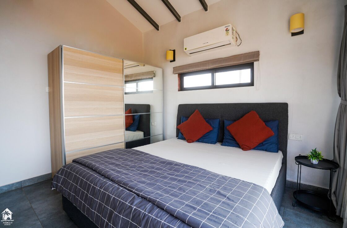 Superior Villa, Balcony, Garden View | Desk, free WiFi