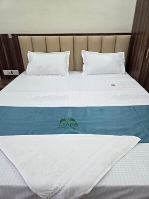 Superior Studio Suite, Lanai, Garden View | Frette Italian sheets, premium bedding, desk, laptop workspace - D-Avana Bliss Retreat Homestay (Ratu)