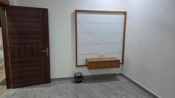 Apartamento familiar, vistas al jardín | Interior