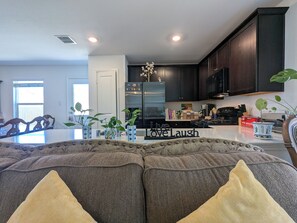 Interior - Clean, Tranquil Bedroom in a Chill, Peaceful Fort Worth Home with Central AC (Fort Worth)