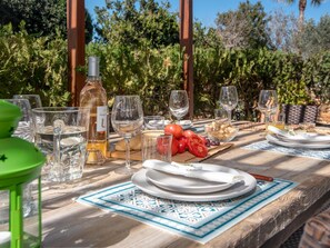 Outdoor dining - Ca Na Lida – Beautiful villa for 8 guests in Cala Santanyí (Santanyi)