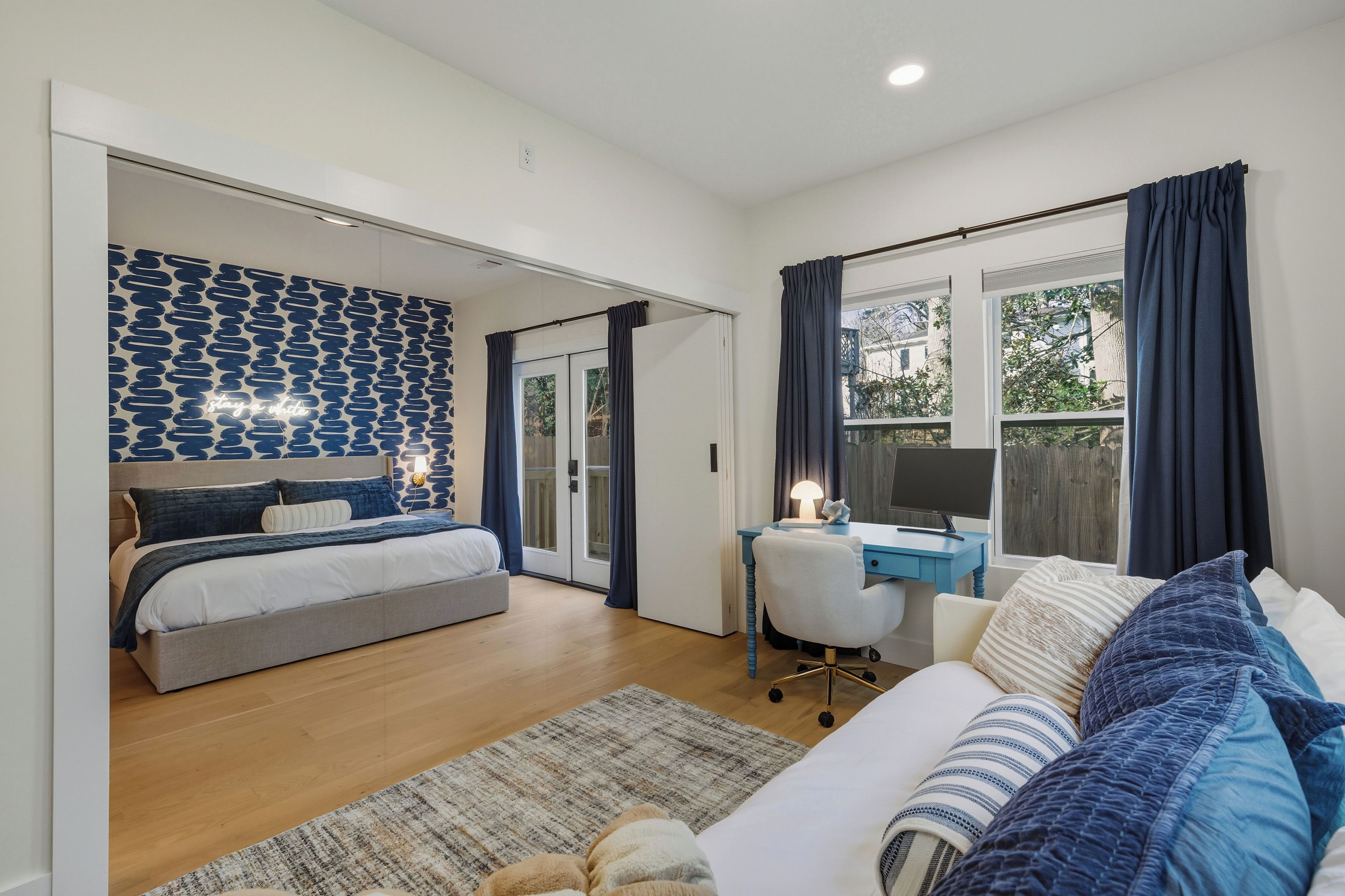 5 bedrooms, in-room safe, desk, iron/ironing board