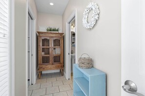 Interior - The Casita at Salt Therapy | King Bed | Parking (Santa Rosa Beach)
