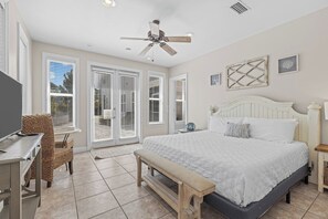 1 bedroom, iron/ironing board, free WiFi, bed sheets - The Casita at Salt Therapy | King Bed | Parking (Santa Rosa Beach)