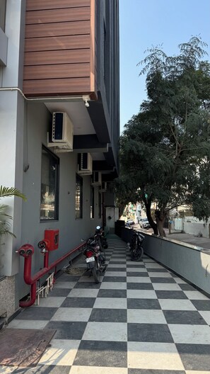 Property grounds - THE SPARK INN (Jaipur)