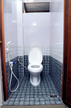 Suite familiar | Baño | Ducha, cabezal de ducha tipo lluvia y toallas