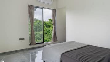 Schreibtisch, kostenloses WLAN