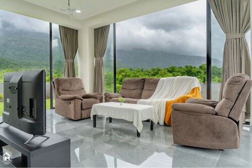 Parvata Vista By Soumil's Stays