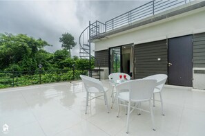 Economy Villa, Balcony, Sea View | Outdoor dining - Parvata Vista By Soumil's Stays (Karjat)