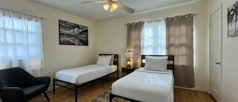 2 Schlafzimmer, Bügeleisen/Bügelbrett, kostenloses WLAN, Bettwäsche