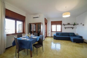 Standard Apartment, Multiple Bedrooms (Tramonto D'Oro Apartment Near The) | Dining