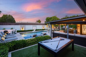 Outdoor dining - Elevated Old Town Scottsdale Pool| Spa| Sauna|Gym (Scottsdale)
