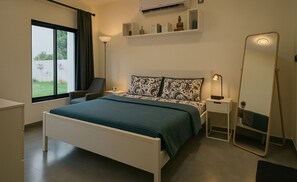 Desk, free WiFi - Vardaan by Soumil's Stays (Karjat)