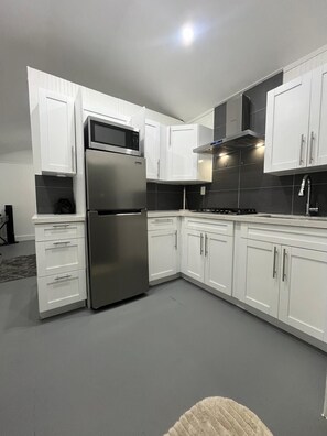 Fridge, microwave, stovetop, coffee/tea maker - Home Away From Home (Cutler Bay)