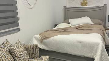 Iron/ironing board, WiFi, bed sheets