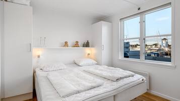 2 soveværelser, internetforbindelse