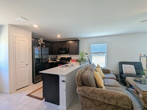 Living area - Clean, Minimalist Bedroom in Chill, Peaceful House in Fort Worth, Texas with AC (Fort Worth)