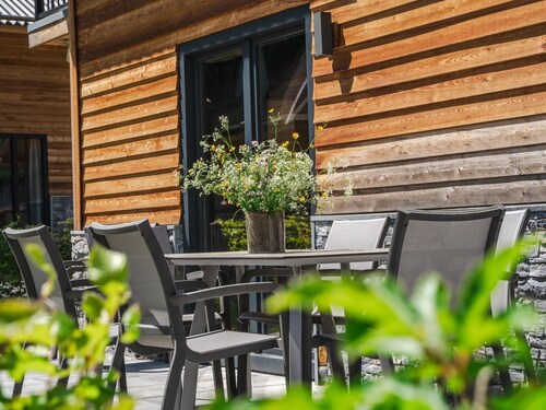 Chalet mit Sauna zwischen Bergen und Skigebieten