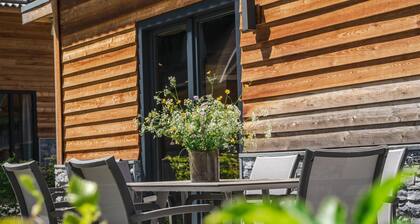 Chalet mit Sauna zwischen Bergen und Skigebieten