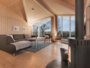 TV, fireplace - "Garth" - 50m from the sea by Interhome (Idestrup)