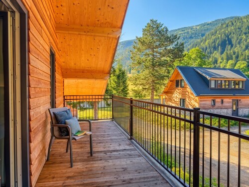 Beautiful chalet with sauna near ski resorts