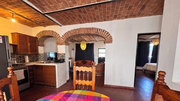 Silitysrauta/-lauta, internet, vuodevaatteet