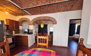 Silitysrauta/-lauta, internet, vuodevaatteet