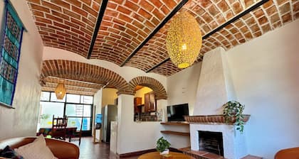 Central Ajijic 3-Bedroom House, Near Everything!