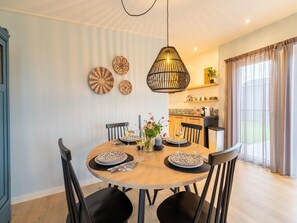 Dining - Holiday home by the water in the Green Heart (Oud Ade)