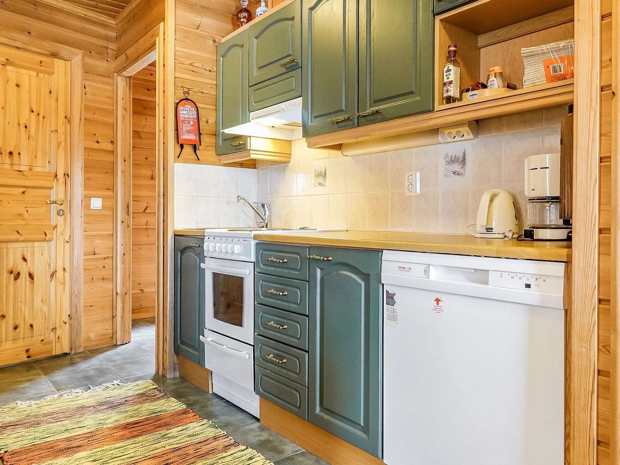 Fridge, microwave, dishwasher, cookware/dishes/utensils