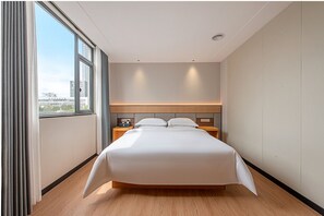 Business Double Room, Courtyard View | Egyptian cotton sheets, premium bedding, pillowtop beds, minibar - Mant International Hotel Ancient Whampoa Anchorage Scenic Spot Canton Fair Complex Branch (Guangzhou)