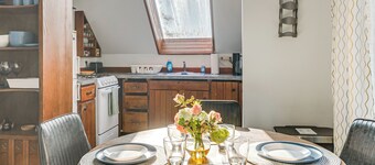 Walkable Location, Historic Setting: Warrenton Apt