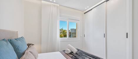 熨斗/熨衫板、上網、床單