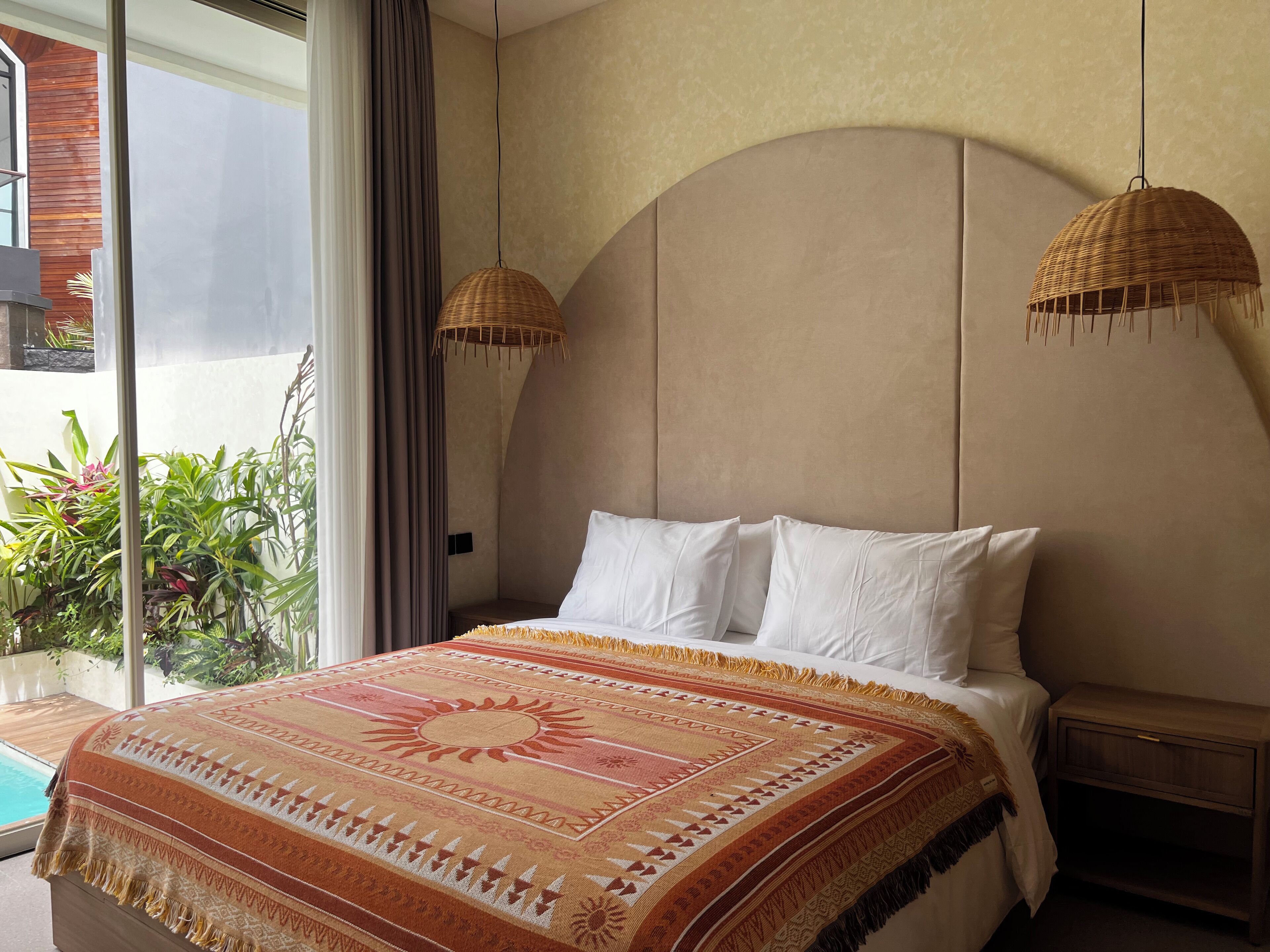 In-room safe, iron/ironing board, free WiFi, bed sheets