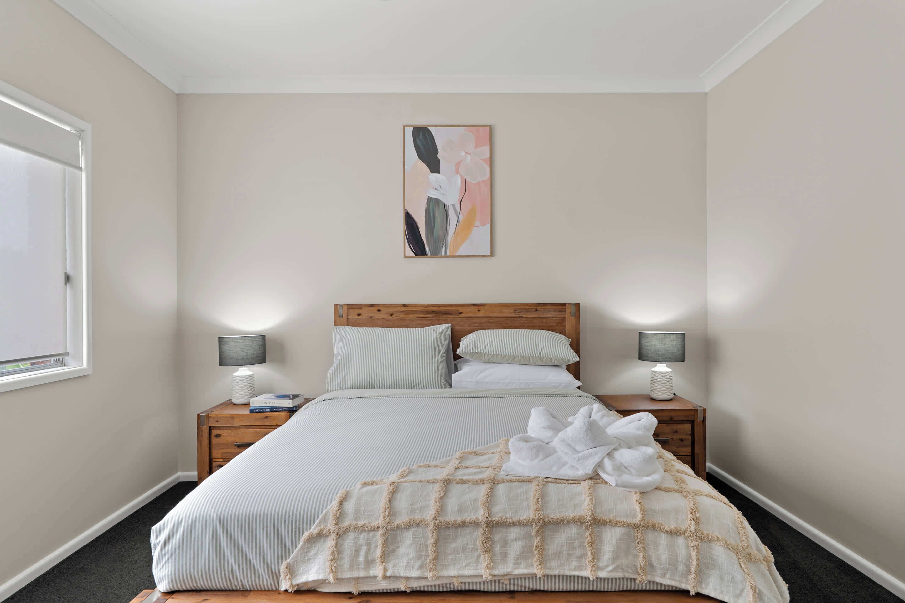 3 bedrooms, iron/ironing board, WiFi, bed sheets