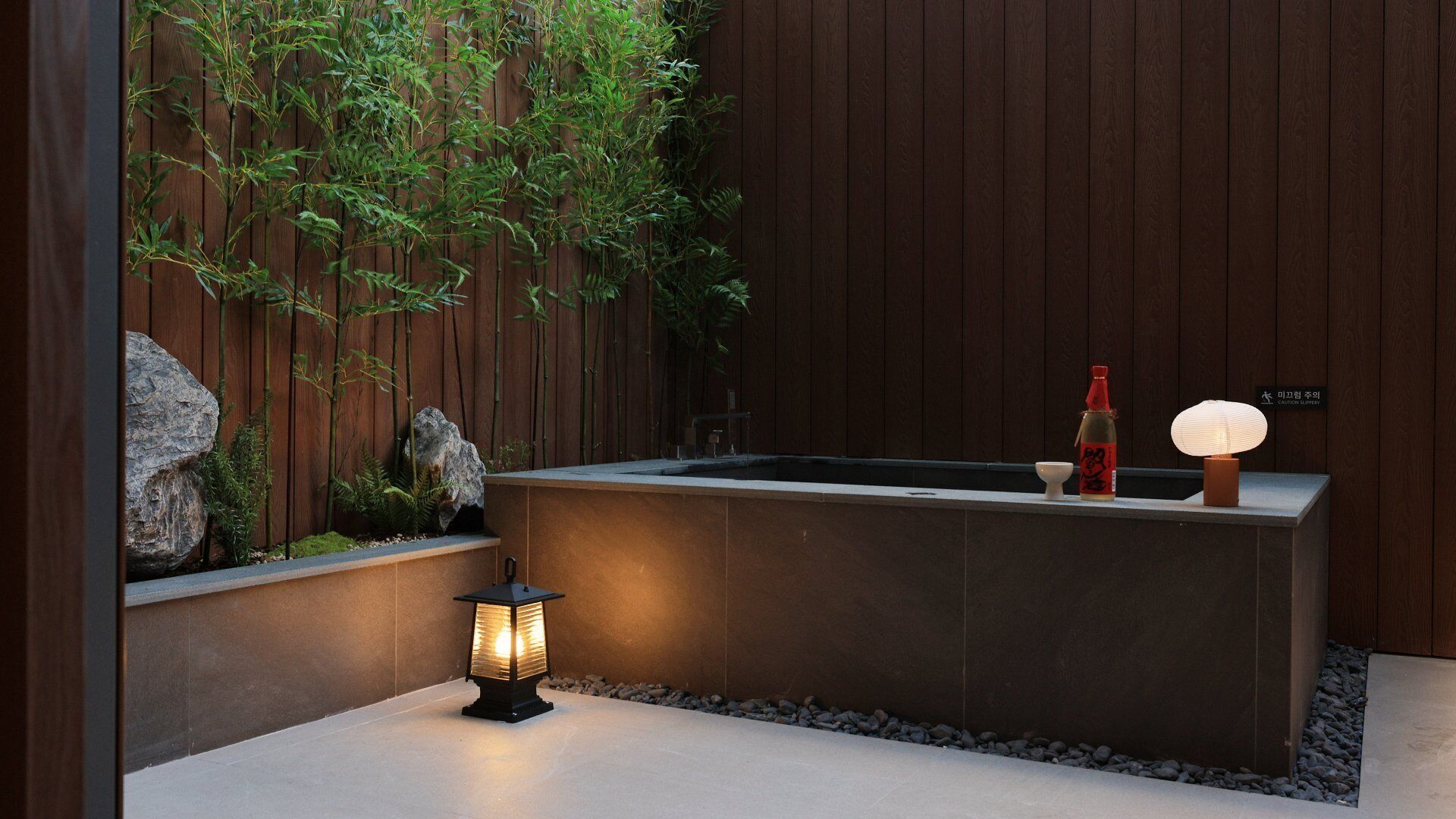 Standard Terrace | Private spa tub
