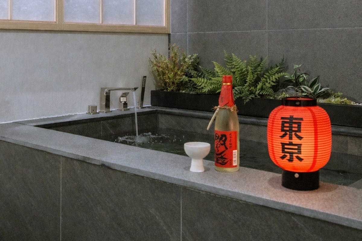 Deluxe Room (A) | Private spa tub