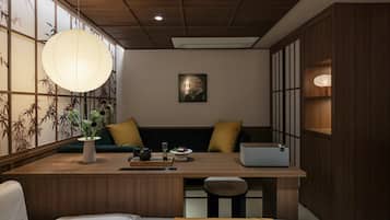 Deluxe Room (A) | Blackout drapes, soundproofing, free WiFi