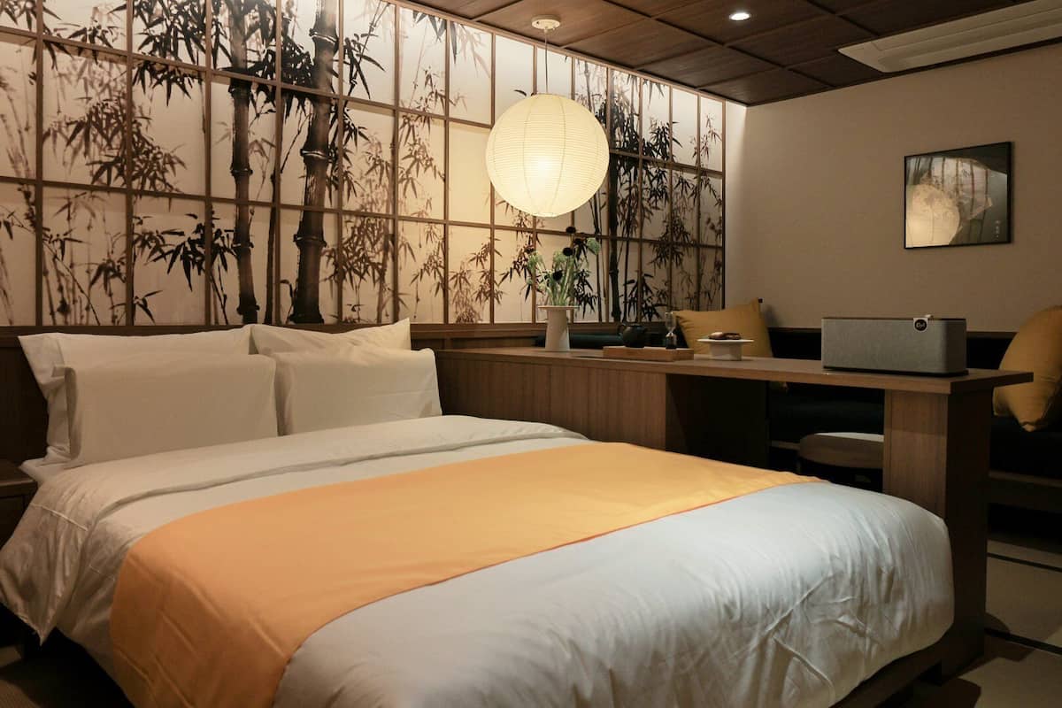 Habitación Deluxe (A) | Cortinas opacas, sistema de insonorización, wifi gratis