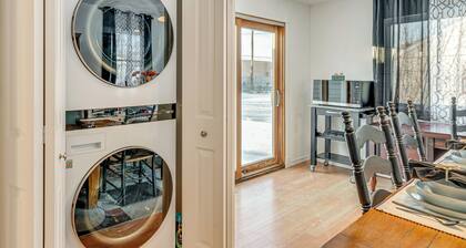5 Mi to Dtwn Rockford: Pet-Friendly Home w/ Yard!