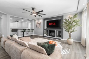 TV, fireplace - Luxury Home w/ Heated Pool, Hot Tub  & Professional Private Movie Theater (Las Vegas)